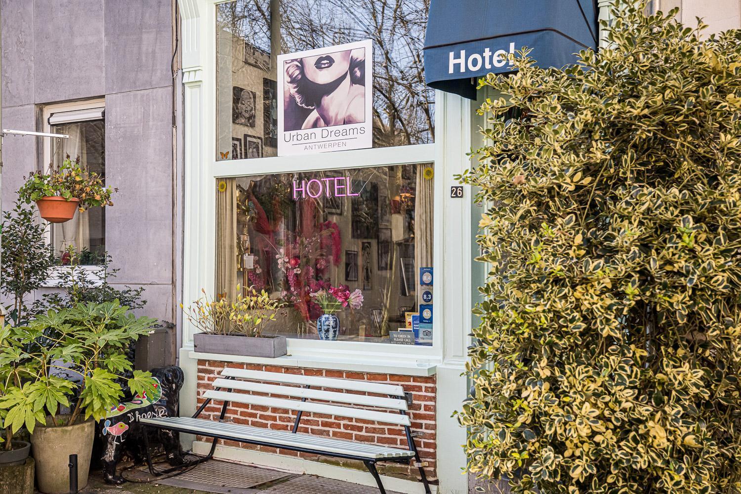 Hotel Urban Dreams Antwerpen Bagian luar foto