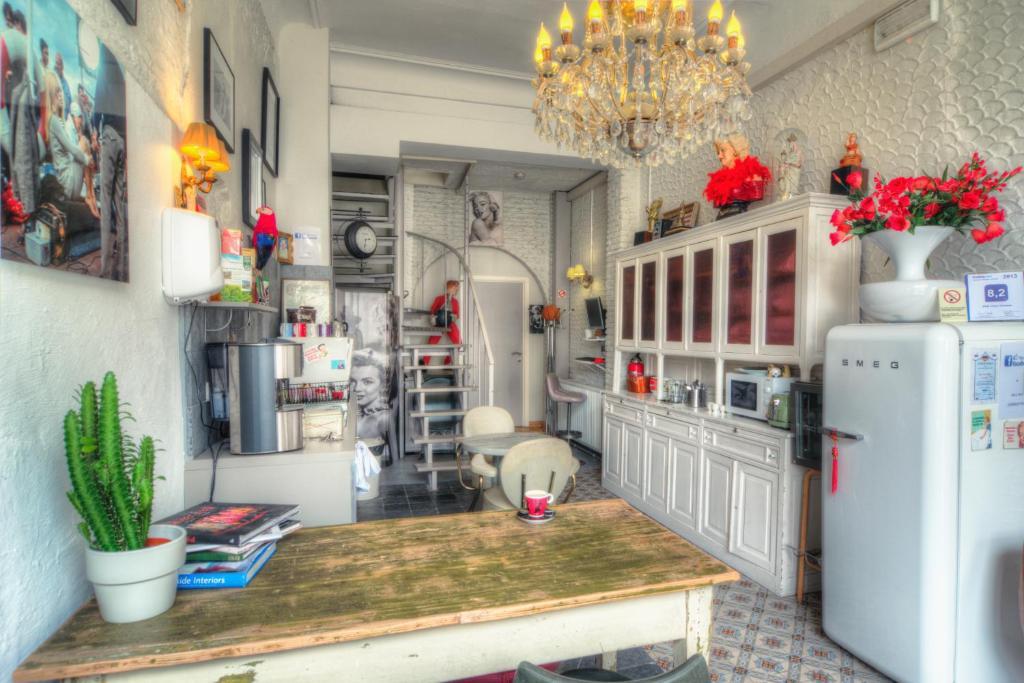 Hotel Urban Dreams Antwerpen Bagian luar foto